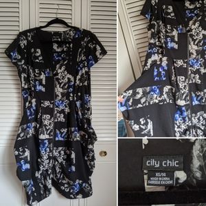 Black and blue zip up dress